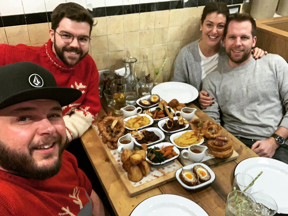 downsyofficial's tweet photo. Reds vs Greys at @pigstyuk on Gloucester Road. Reds won by half a Scotch Egg ๐คค๐
.
.
.
#pigstyuk #SundayPig #SundayIsADayOfRoast #Fweinds #NumberOneFagBangle #Derp #Science #TheyAsked #ISaidYes #WeddingOfTheYear2019 #Clapping https://t.co/fs42cuASKe