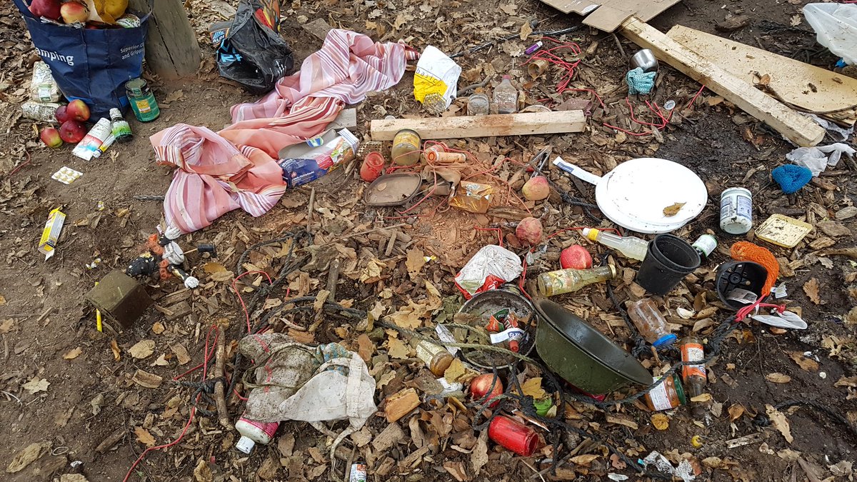 Please send holiday package to barrio of your choice:Krahennest, Halimash, Bullevieu, North, BlackSocks which had their sleeping spaces &amp; kitchens destroyed this week by #RWE's #CO2ps

#HambacherForst

Oberstraße 14
52399 Morschenich

#HambiBleibt
#EndCoal &amp; #COP24 bullshit