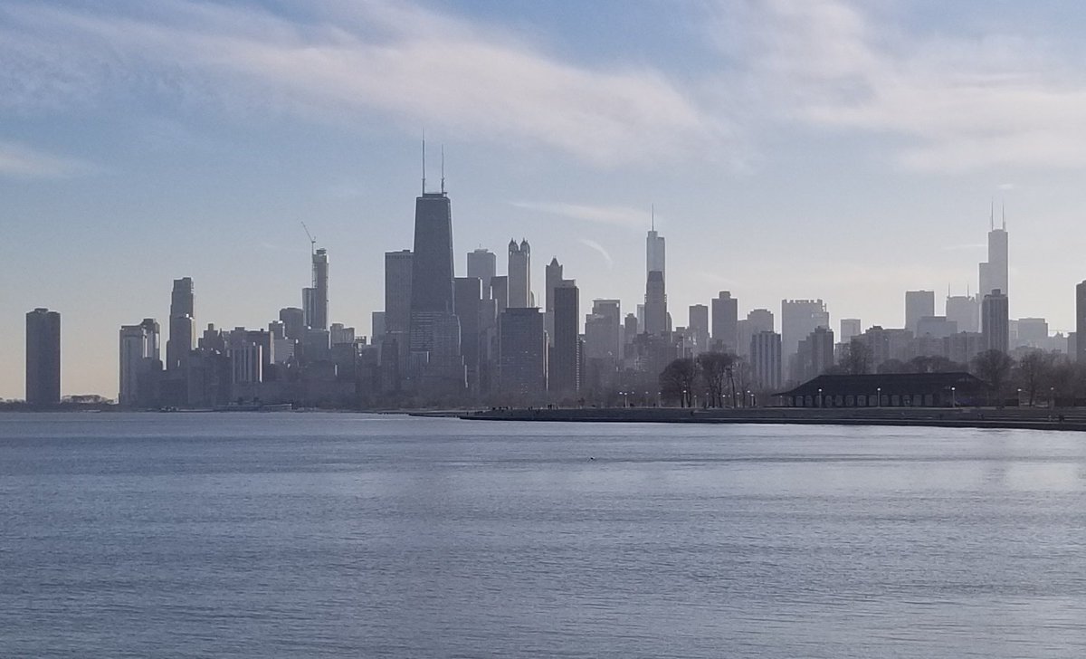 DennisCGarcia's tweet photo. Outstanding day in #Chicago for a 9 mile run
#NoMoreDadsBody 
#NoPainNoGain 
#FatFreeDCG 
#199PoundsOrBust
#EatLessRunMore https://t.co/wiYMTZ7rbp