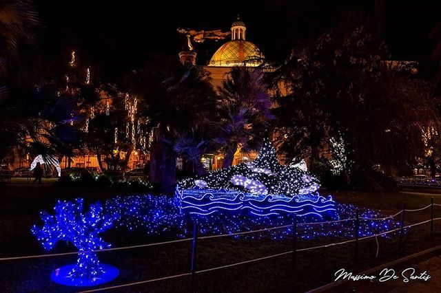 Villa comunale di Salerno ift.tt/1MUFMgo #lucidartista #lucidartistasalerno #lucisalerno #love #natale #christmaslights #lucidinatale #streetphotography #christmasdecor #luminarias #streetart #salernocity #salerno #light #ilgiardinoincantato #u… ift.tt/2CfS73Y
