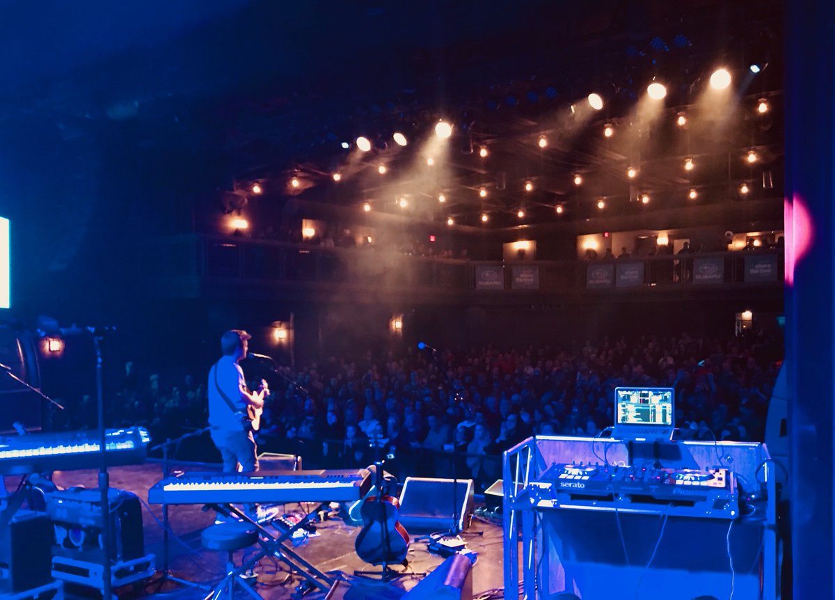 JackVandervelde's tweet photo. 🌵 Phoenix! What an absolute pleasure last night was. Big shout out to @mix969, @mattnathanson, and @blueoctober for having me. Let's do it again sometime. Hope you all are liking #MyMind! 🔊https://t.co/CabBeXLkCJ https://t.co/No0hBe5vfE