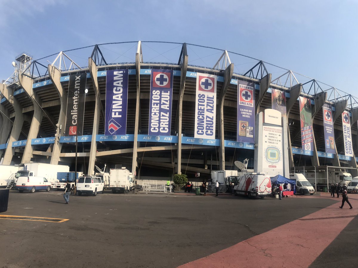 ¡Estamos listos!
#letsdoit 
Estamos en el #estadioazteca en la gran final 
#cruzazul vs #america 
Ven a probar nuestros deliciosos choripanes y pepitos de arrachera 👌🏻
<a href="/Cruz_Azul_FC/">Cruz Azul Futbol Club</a> <a href="/ClubAmerica_EN/">Club América EN</a>  <a href="/EstadioAzteca/">Estadio Azteca</a>