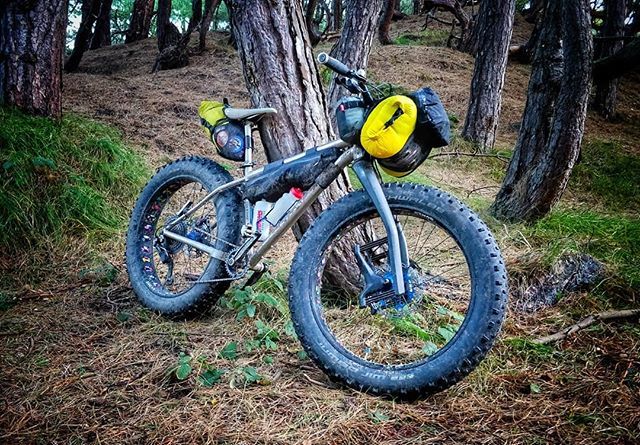 JohnClimber's tweet photo. #fatbike_29plus_life #29plus #29erplus #plusbikesarerad #titanium #tilushness #cycling #traversbikes #TraversFrames #RussTi #laufcycling #laufforks #spurcycle #mountainbike #mtb #igbikes #ridewithaview #outsideisfree #lifebehindbars #ukmtb #bikepacking #… https://t.co/9o3yaqoe3u https://t.co/HT5m96J3G3