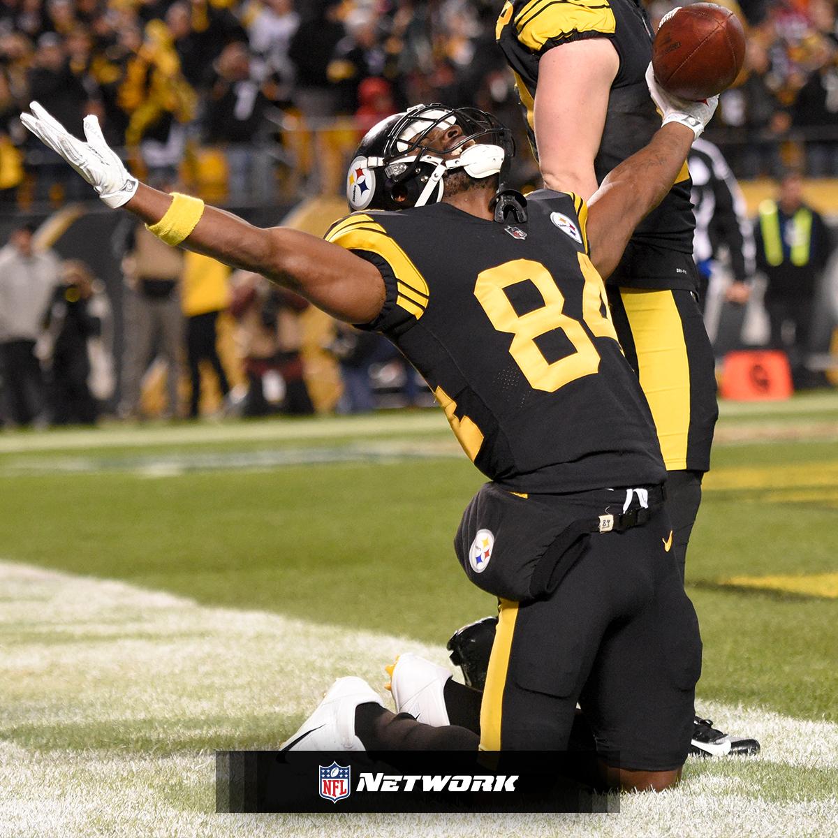 FINAL: <a href="/steelers/">Pittsburgh Steelers</a> pull off a BIG win over the Patriots, 17-10 🙌

#NEvsPIT | #HereWeGo