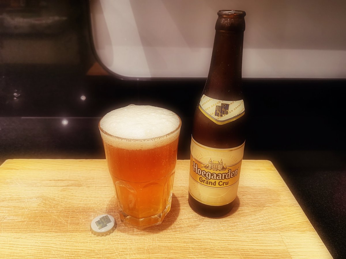 Yarxie's tweet photo. The King of wheat beers just became an Emperor. Hoegaarden Grand Cru... Exquisite. #xmascheers @TheBeerHawk https://t.co/GGeC5TTQXr