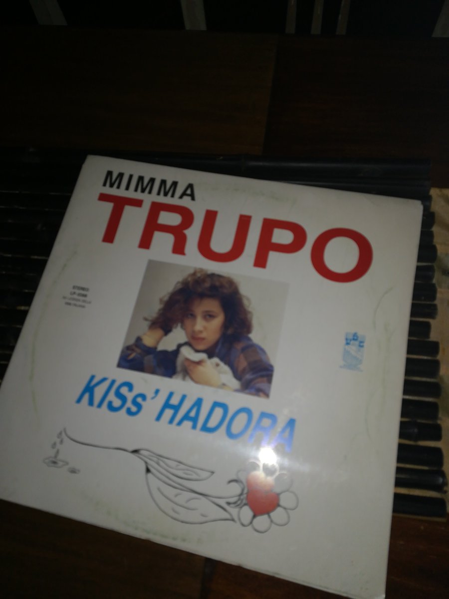 giusitucci89's tweet photo. @acquamarina71 ciao Mimma! Volevo farti sapere che sto ascoltando questo tuo lp.. volevo farti i complimenti ;) spero tutto ok ..in bocca al lupo per tutto! https://t.co/FurWiuGkvM
