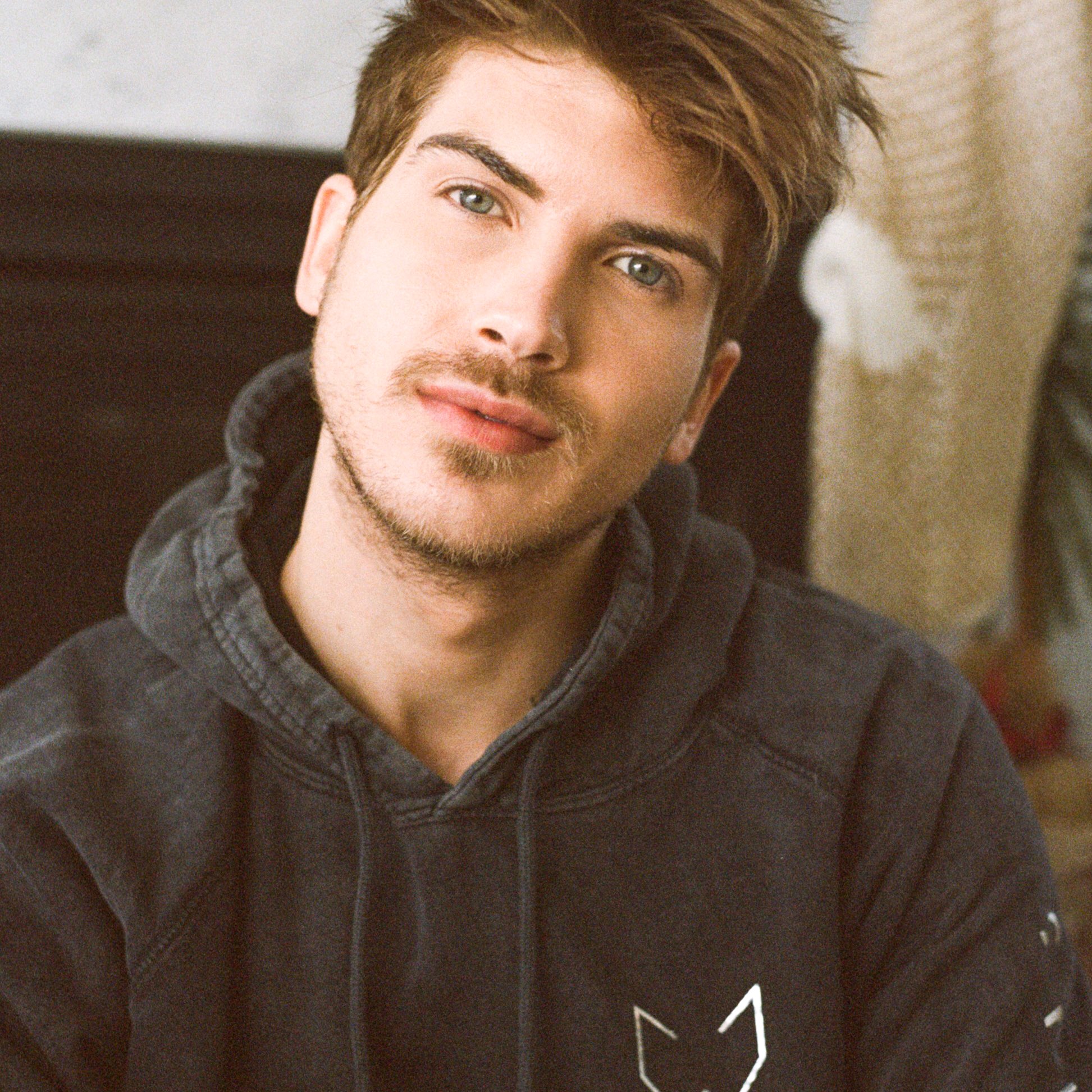 Crystal wolf necklace joey deals graceffa