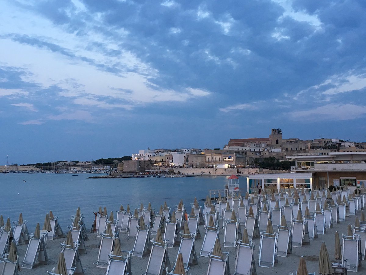 Otranto,Puglia,Salento.  
Un posto unico, #UNIQUE, che strega! Assolutamente da vedere la #cattedrale di otranto ed il #castello! 
Non immagino quanto sia bella sotto l atmosfera natalizia! #sealover also in winter!