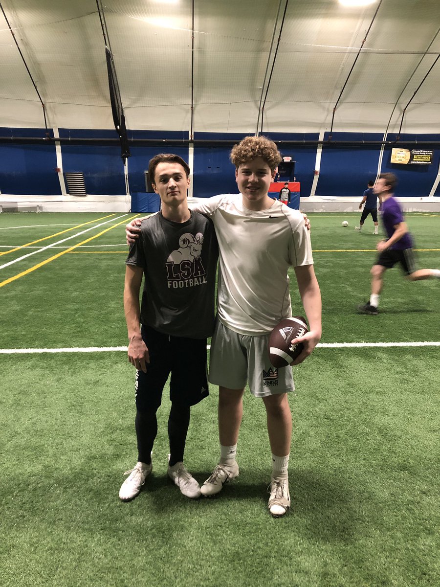 JLincourt3's tweet photo. Put in some work today in Milford Ma with @noahrosa25 @QuarterbackGuru #wegrind #stackingreps #nextup @lasalleacadri #LSAfootball https://t.co/mbyLKmG8Tr