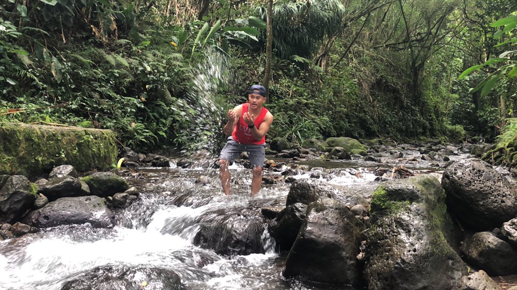 MikelJay23's tweet photo. @AlaskaAir Going on the Amazing hikes and getting in with the Nature ⛰ #iFlyAlaska #AKAir #AlaskatoHawaii https://t.co/awsuVOT8Jw