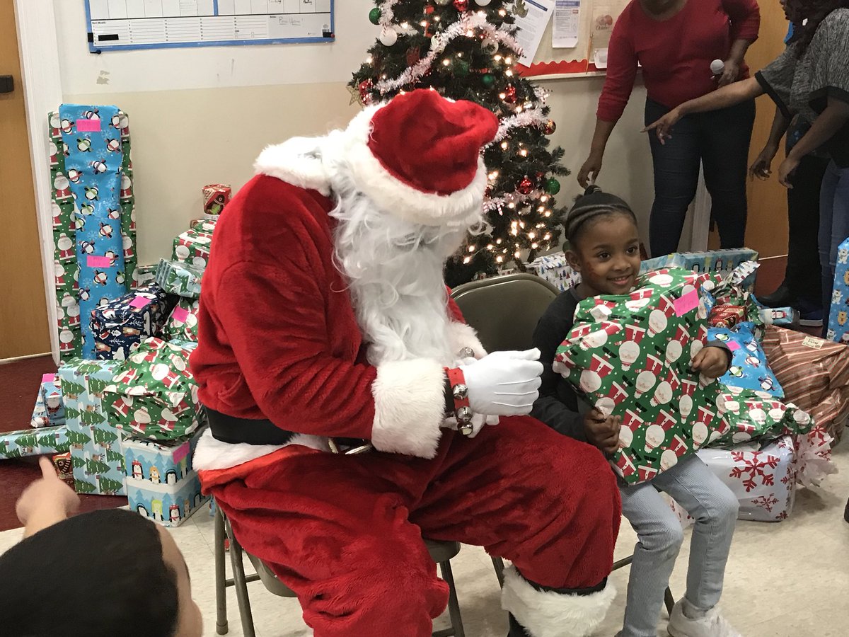 Faithbasedinit's tweet image. Annual Faith Based Initiative holiday party held at Saint Monica’s Episcopal Church. We were able to bless community kids with gifts 🎁. Thanks to the generous donations through Saint Monica’s, we also gifted new tablets and laptops. Thank you all for your support!