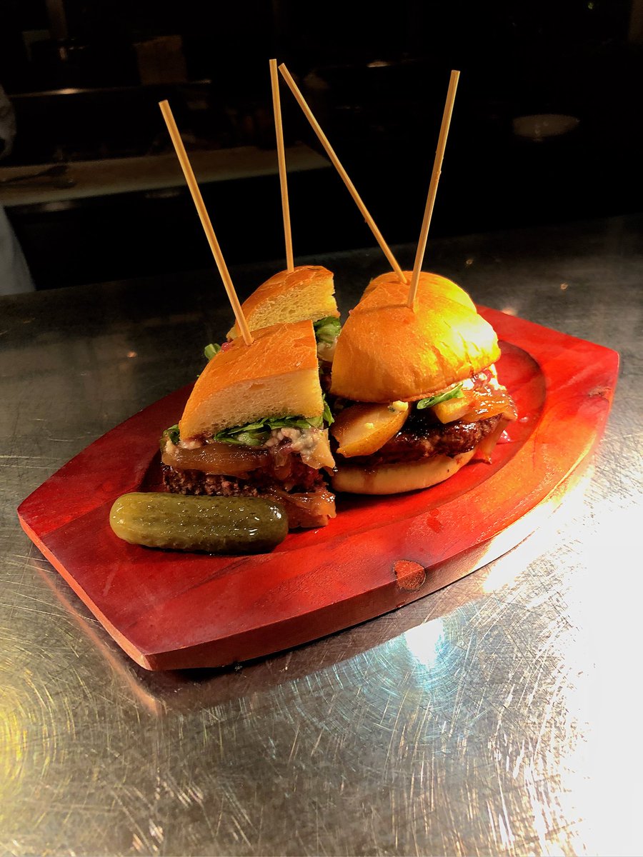 1Fish2FishVB's tweet image. The Wagyu Burger: Love at first bite.