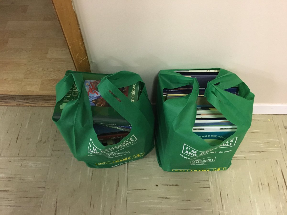 iteachns's tweet photo. Was a great evening at our Christmas tree lighting where our education committee gave books to families to add to their home libraries. Thanks you @FirstBookCanada for helping us put books in our community families homes #bes #community4ever #fli #LLL https://t.co/qkk3IK67Va