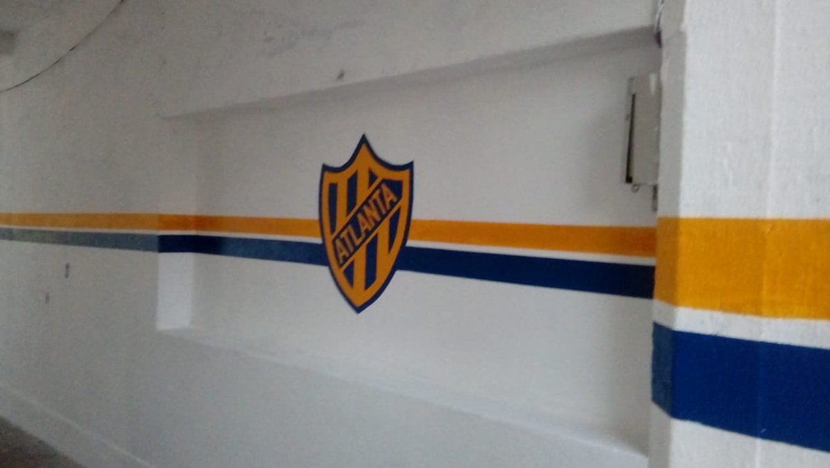 atlantaoficial's tweet photo. #AtlantaObras
El dia sabado la gente de #AtlantaPopular y de #LealtadBohemia sumado a socios autoconvocados realizaron una jornada de pintira en el sector #Quinchos del club
#ParteDeAtlanta
#VamosBohemios https://t.co/QK8llRCNzu