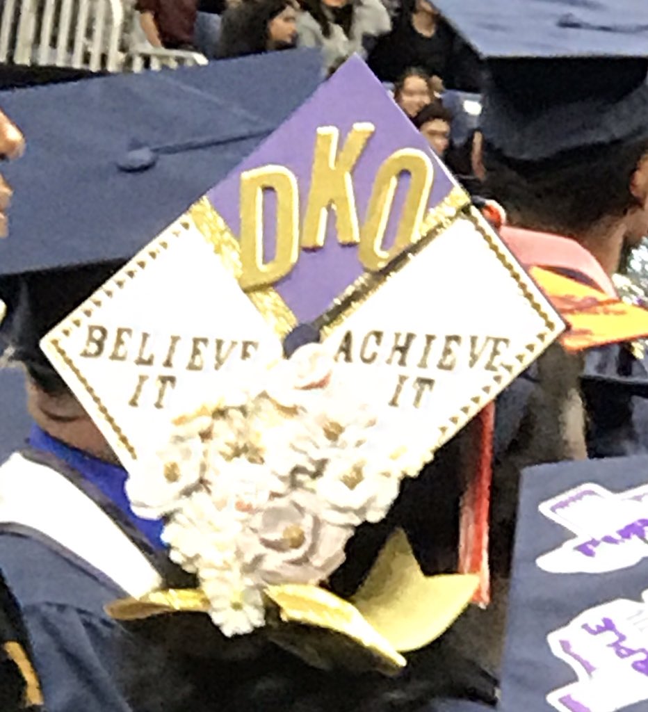 safettweets's tweet image. Today @utsa grads walk the stage and show off some stunning Mortar Board artwork. Let's see if I can get any @utsa students to show me their caps! #utsa #UTSAGrad18 #showmeyourcap