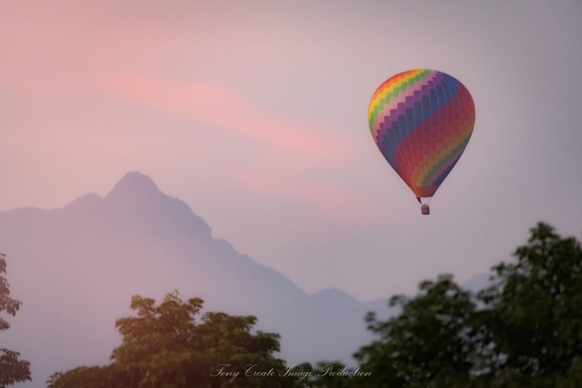 T_Photographer8's tweet photo. วังเวียง สปป.ลาว
Vang Vieng, Lao PDR.
#Vangvieng #Laos #travelphotography #beautifulplaces https://t.co/BrYAQZghfj