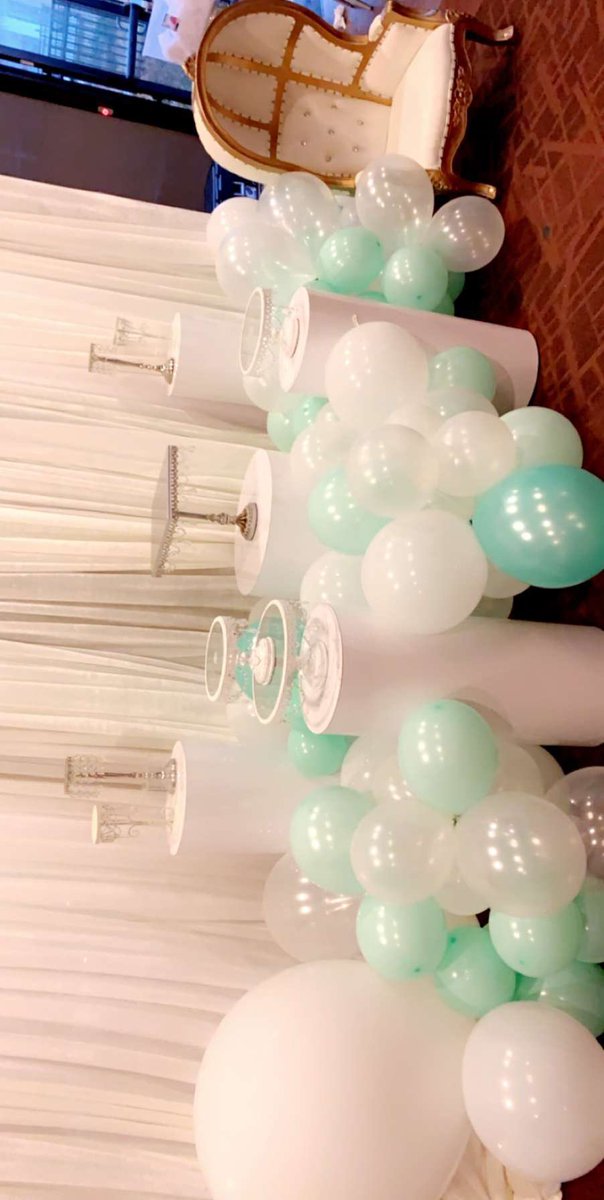 kidkadi's tweet photo. First birthday party 🥳 #balloonwork #ballooncandytable #candytable https://t.co/WxCAUyffbl
