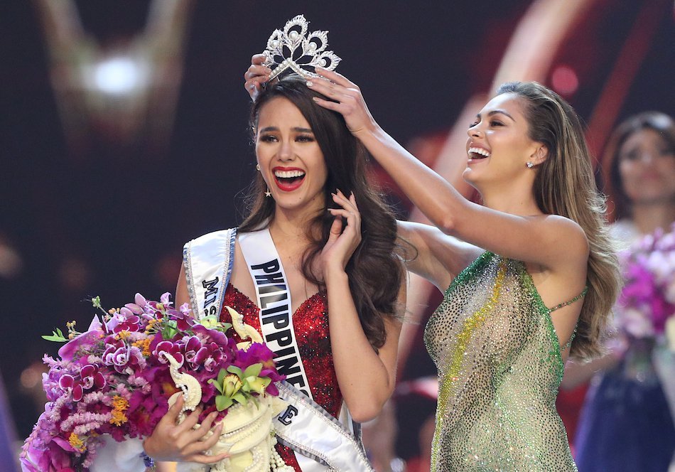dheytoday's tweet photo. Congratulations to our new Miss Universe 2018 'Catriona Gray :>
@CatrionaGray_ https://t.co/ZBuXbHfptI