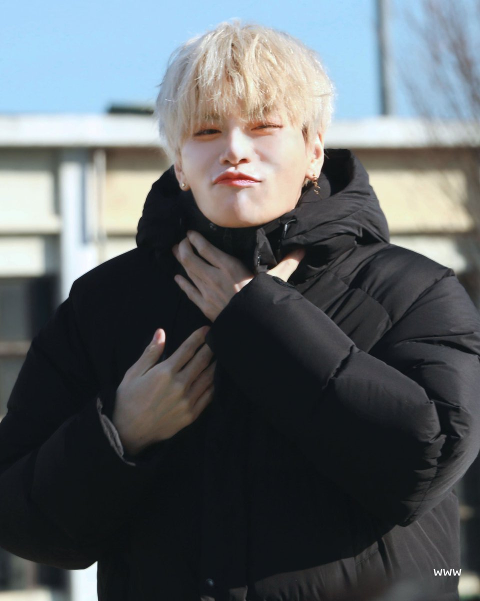 www_j95's tweet photo. 181215 미니팬미팅

거의 네 컷 만화ㅋㅋㅋㅋㅋㅋㅋ
끝까지 잠궈야지 이러케!!   😖 / 😆(뿌듯 )

#JBJ95 #켄타 #타카다켄타 #김상균 #상균 
#KENTA #SANGGYUN #ケンタ #サンギュン #高田健太 #金相均 https://t.co/wnm7NM1idd