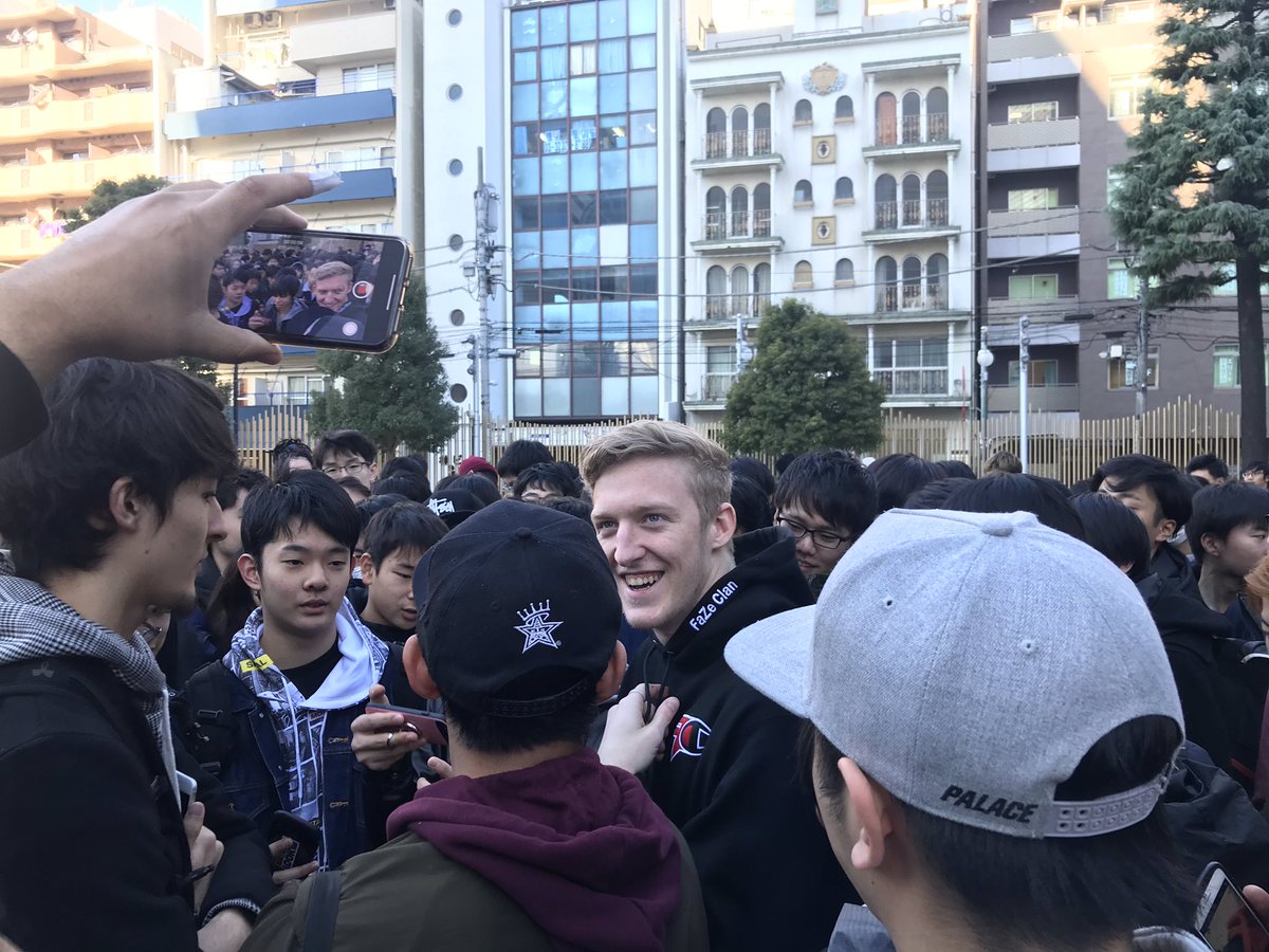 August aims (@mayoorketchup) | Twitter