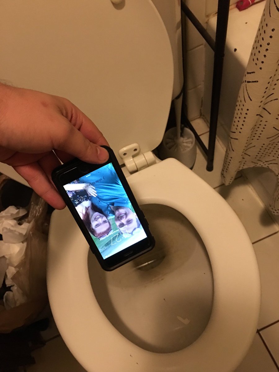 AngeloHeimowitz's tweet image. I need a change of pace! I am not a phone-y any longer and will be unplugged for a year! Let’s recharge the batteries and flush out the bad to bring in something new #nophoneforayear #contest