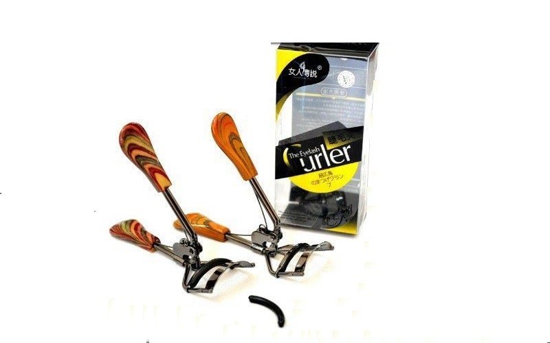 boshopvn's tweet photo. Bấm mi MLN The Eyelash Curler giúp bạn có thể thoải mái tạo dáng cho đôi mi cong vút tự nhiên mà vẫn không bị gãy, rụng mi. #boshop #salve 17%  https://t.co/L0AHR7zpdd https://t.co/OPT8wH2vQo