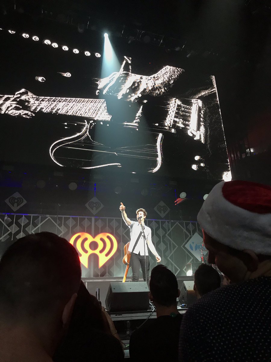 MiskiminsKelsey's tweet photo. I love you too. ❤️ @ShawnMendes #JB2018 #JingleBallMiami https://t.co/itxBsKjrs7