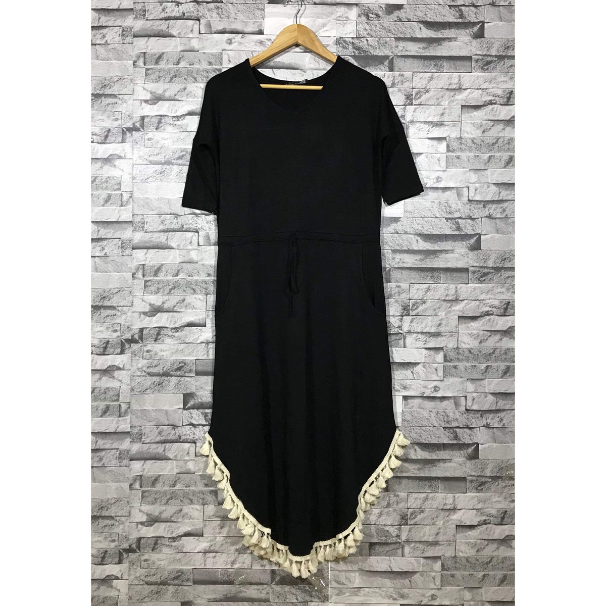 💃🏽Model : Eteği Püsküllü Salaş Elbise
💰Fiyat : 39,90 ₺
👗Beden : S - M - L
🚚Kargo : 8.90 ₺
📞Sipariş ve bilgi için : 0546 418 09 87 📲
🗝Kapıda nakit yada K.kartı ile ödeme imkanı