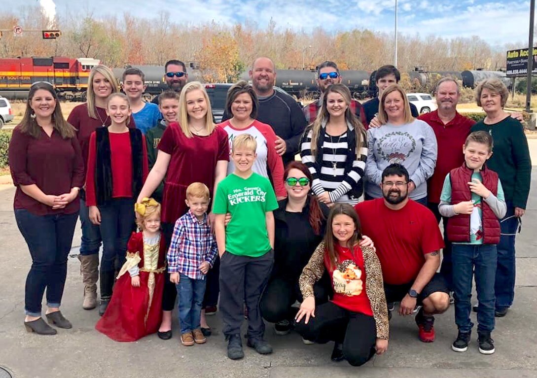 hughhawk2's tweet photo. Our group, out in the community spreading God’s love and Christmas cheer to those in need.  ⁦@PraiseChurchTv⁩ https://t.co/0U67ak4Ymc