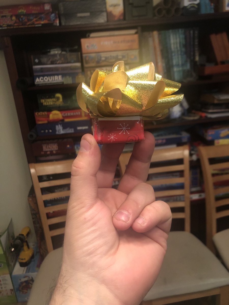 Alexandill0's tweet photo. Daddy shouldn't be allowed to wrap presents by himself... https://t.co/dI8pzj83dJ