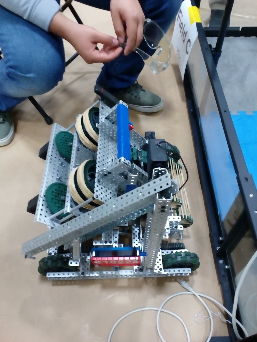 TechSchauer's tweet image. A VEX Robotics Competition took place at Sullivan County Community College on Saturday.  A number of high schools from all over New York State competed.  

Our North Rockland "Aperture Robotics Team" are eagerly awaiting the start of the First Robotics season!  #NRTechEd