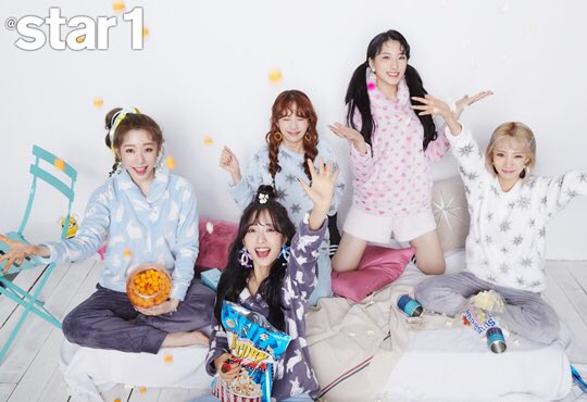WJSN_Cosmic's tweet photo. [#WJSN]
#우주소녀 #연정 #보나
#루다 #은서 #여름
#앳스타일 1월호

#YEONJUNG #BONA
#LUDA #EUNSEO #YEOREUM https://t.co/XjIUQ0sdUP