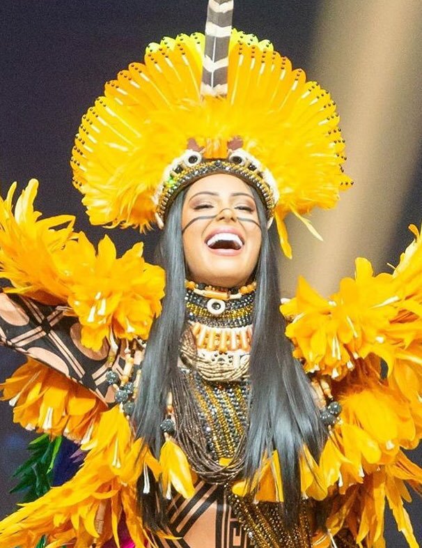 sboficial's tweet photo. O GANHADOR MORAL DE TRAJE TÍPICO FOI O BRASIL SIM E NADA MAIS IMPORTA #MissUniverse https://t.co/EulSqZRVA3