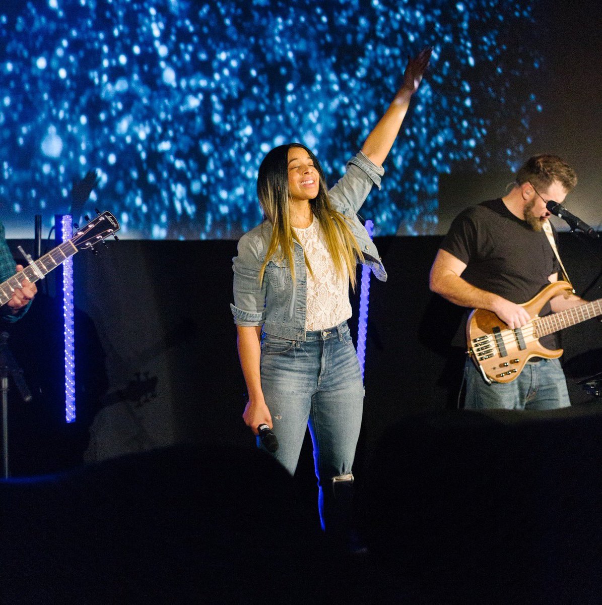 OneChurchMusic's tweet photo. 5 services, 2 locations, 1 powerful day!
Here’s our #SundaySetlist
You Are Life (Hillsong Worship)
Living Hope (Phil Wickham)
Resurrecting (Elevation Worship)
#UsingMusicToUniteUs https://t.co/lwH25pse5p