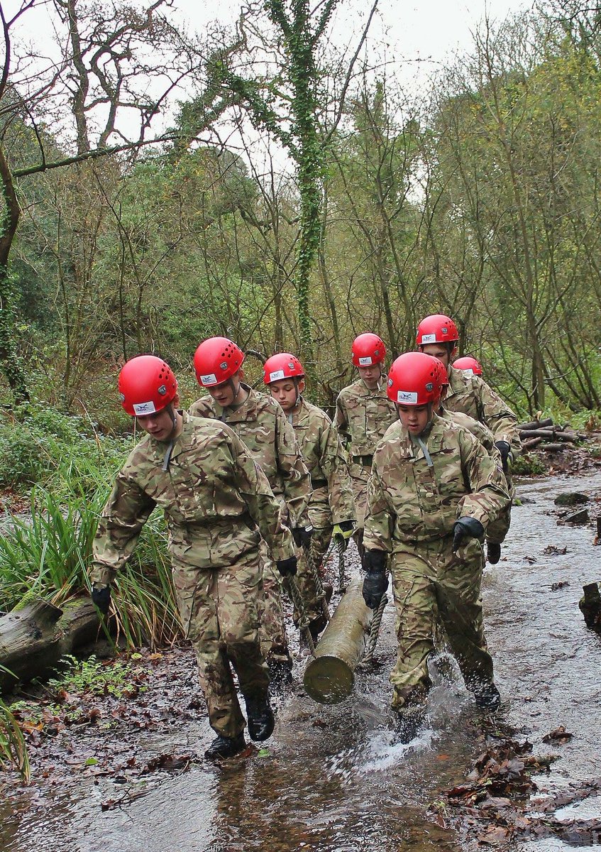 7OverseasATC's tweet photo. The cadet year was ended with the log run at St. Catherine’s Woods which is an inter flight competition. Great effort by all! Have a great Christmas and looking forward to opening the next year with the turkey buster! @ComdtAC @aircadets #whatwedo #logrun #competition https://t.co/HHOC5wDEpd