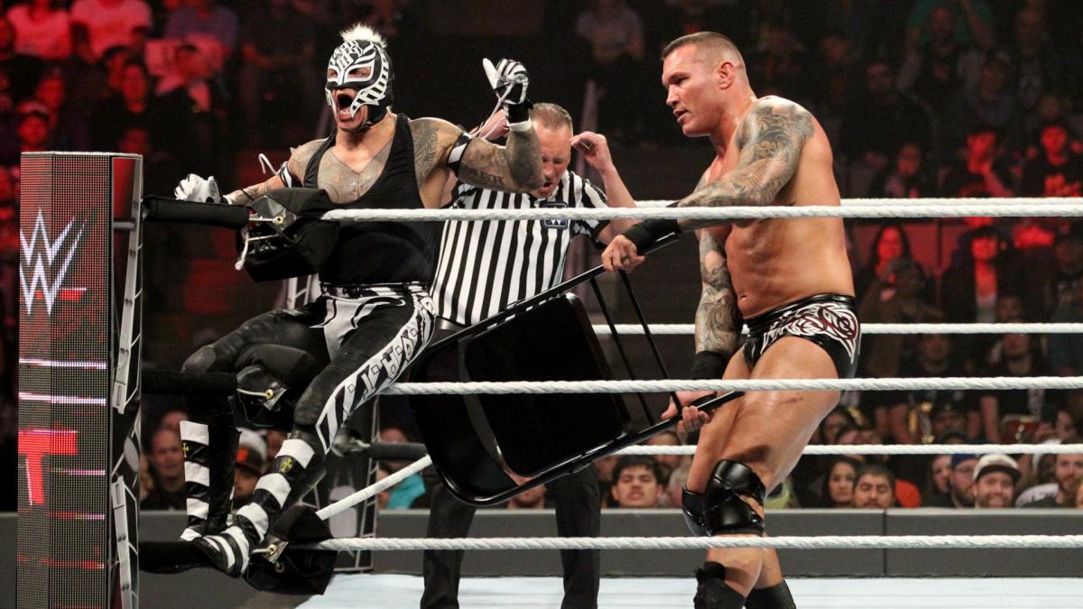FuryGibsonGirl's tweet photo. Here are some #WWETLC  📷 Digitals of @RandyOrton match tonight against @reymysterio in the #ChairsMatch 12-16-18 ❤🐍😘 https://t.co/Ai4OnRKTat