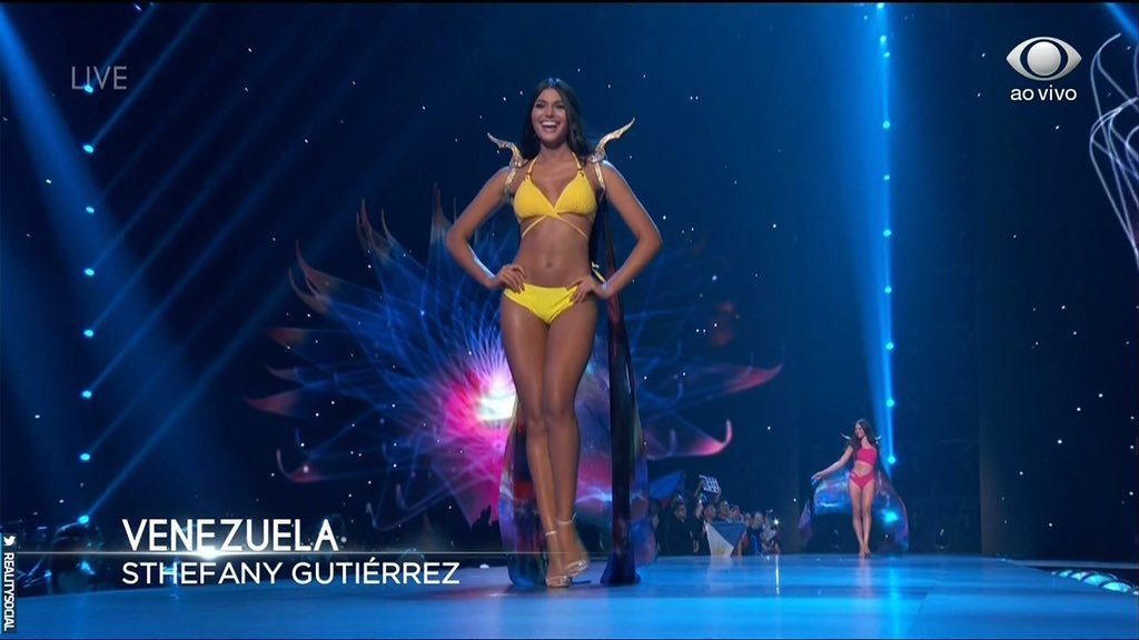 marianelaacm_'s tweet photo. AAAAAA MIREN A MÍ NEGRAAAA. 
AQUÍ SE REPRESENTA TODO
#MissUnivers2018 https://t.co/tiorcrKXN7