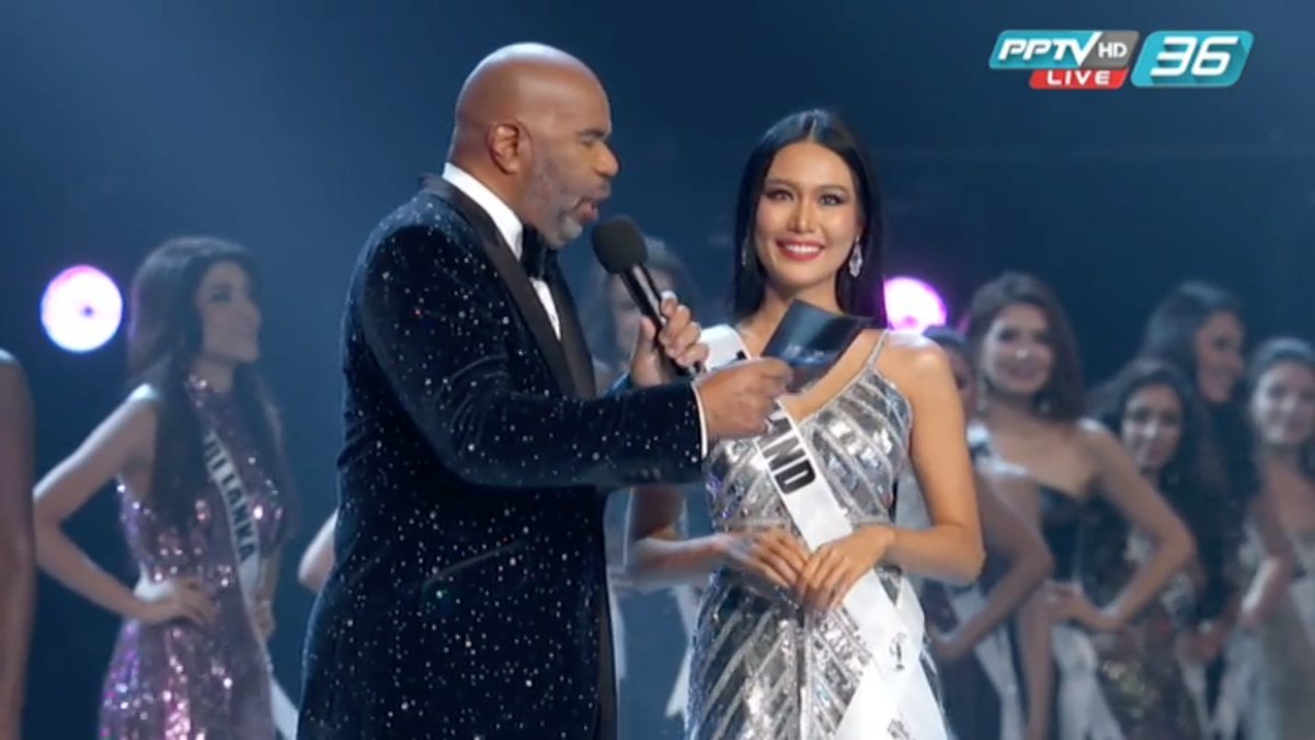 m05833704's tweet photo. #missuniversethailandไทยมาในชุดราตรีแดงสด สวยตาแตกเด่นฟาดฟันพอๆกับปิน เพตรียมรับมงได้เลย #ไทยแลนด์ https://t.co/jHKgmS7RDR