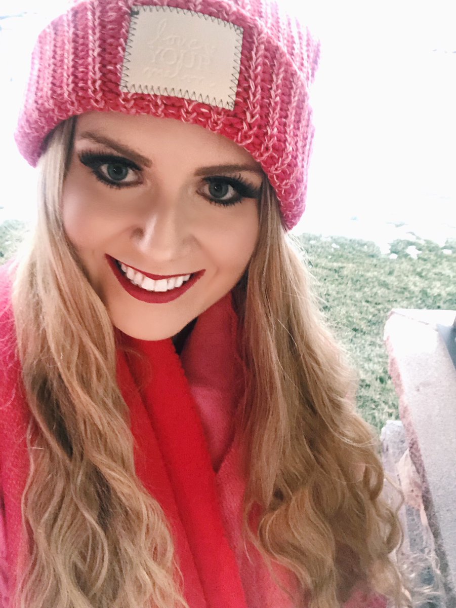 calliemariexo tweet media