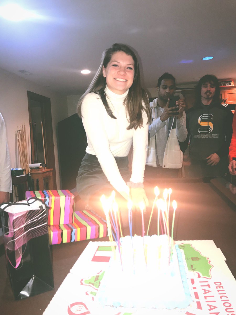 cassie_marie00's tweet photo. Thank you to everyone that made my birthday week so special! I’m so grateful for yous 💛💛 #best1yet https://t.co/lWNYcDKjDK