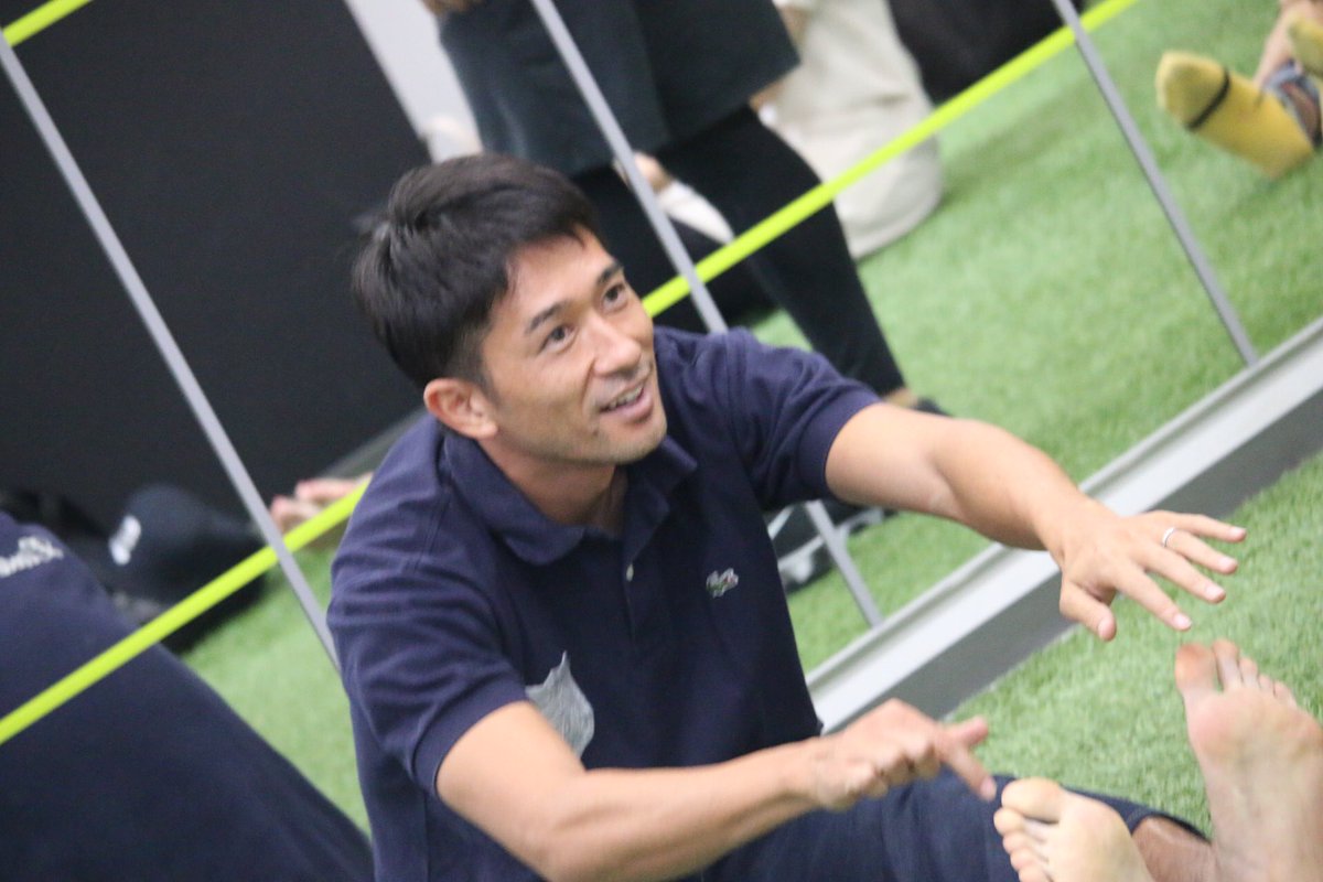 drstdomecity's tweet image. こんにちは😃
さて‼️😆#Drストレッチ #イオンモール大阪ドームシティ店 からのお知らせ♪
来週24日午前0時5分の #やべっちＦＣ #クリスマスＳＰ！
#ガチンコフットサル対決 に、
#キャプテン１０番 #玉田圭司 選手が出演します♪
とても楽しみです😆
是非皆様も一緒にみましょう♪
話し合いましょ‼️