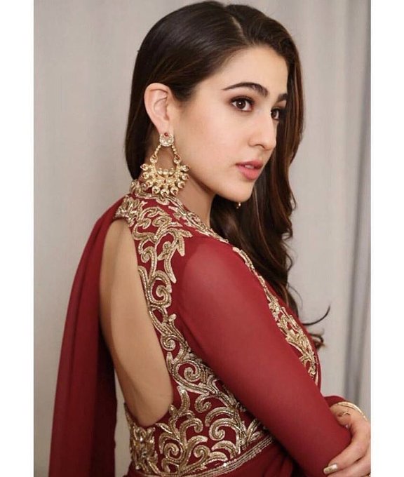 Bollywood - Page 3 Dull-YhW4AIhqTi