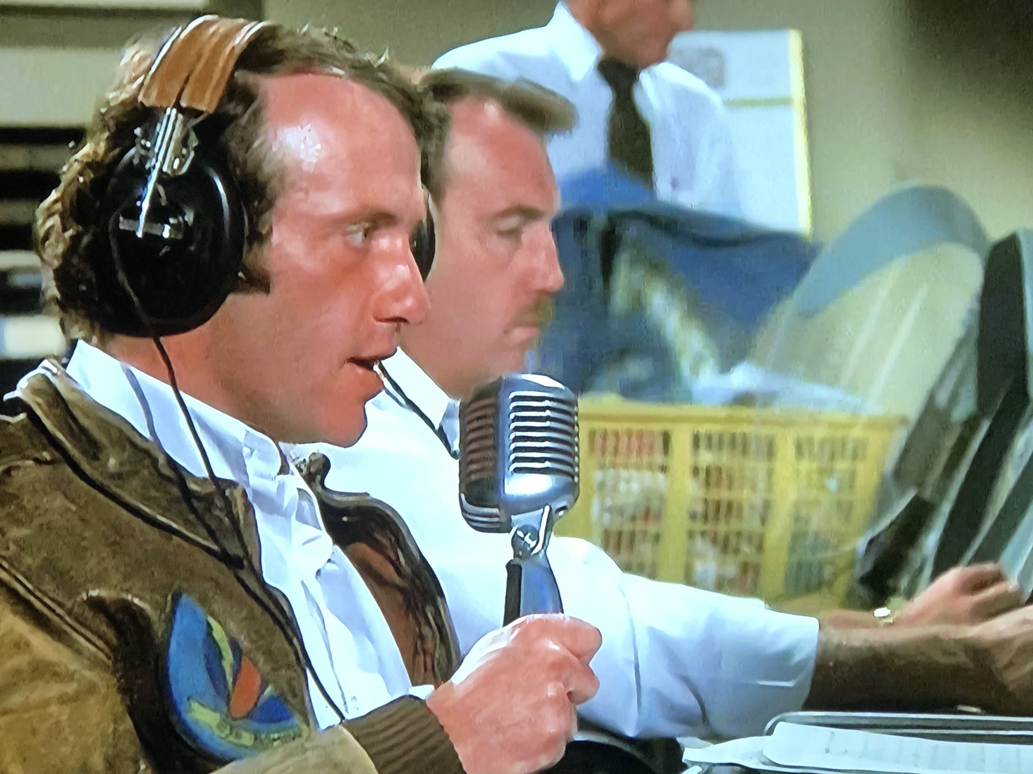 J P Murrieta Fun Fact Of The Day Actor Jonathan Banks Most Known For His Role As Mike In Breaking Bad And Better Call Saul Is In The Comedy Classic Airplane T Co 2zsxio9c8t