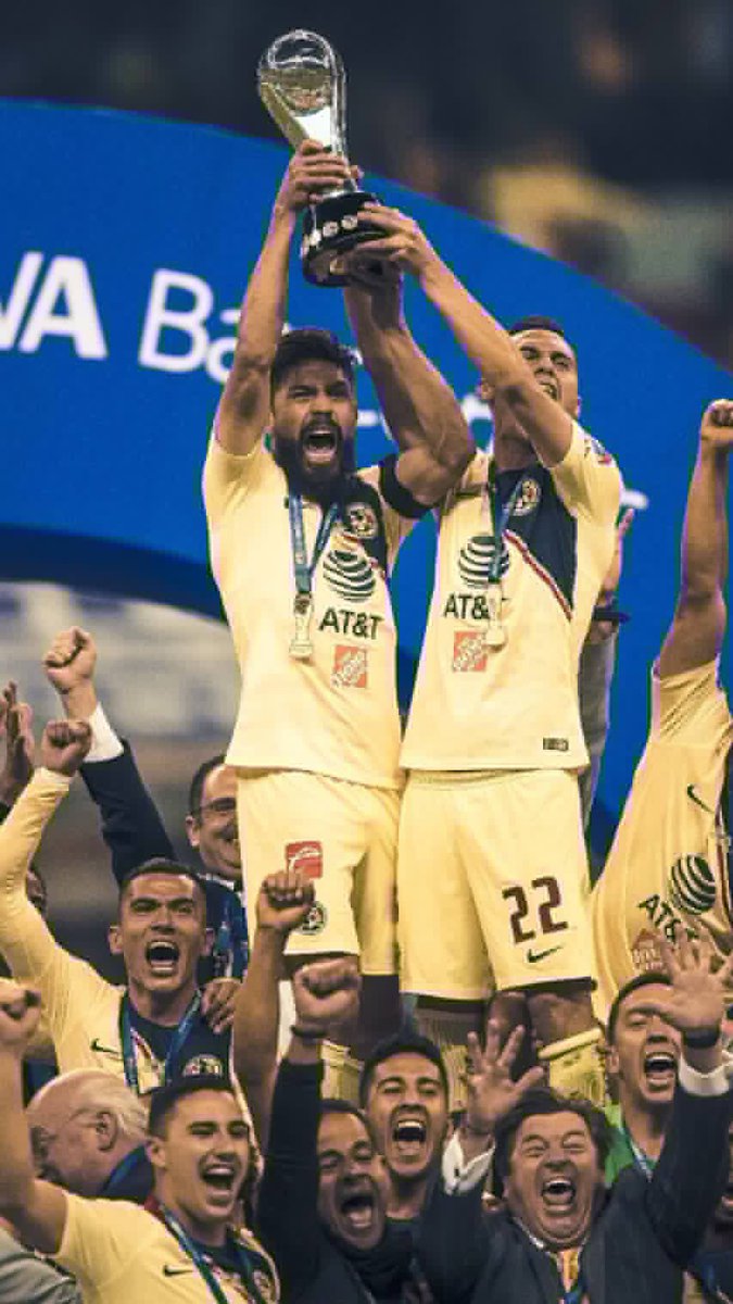 El #América @ClubAmerica #Campeón #México #LigaMX felicitaciones a los jugadores, comisión técnica y su gente!
Abrazo para los hinchas de @Cruz_Azul_FC por mbuena campaña !