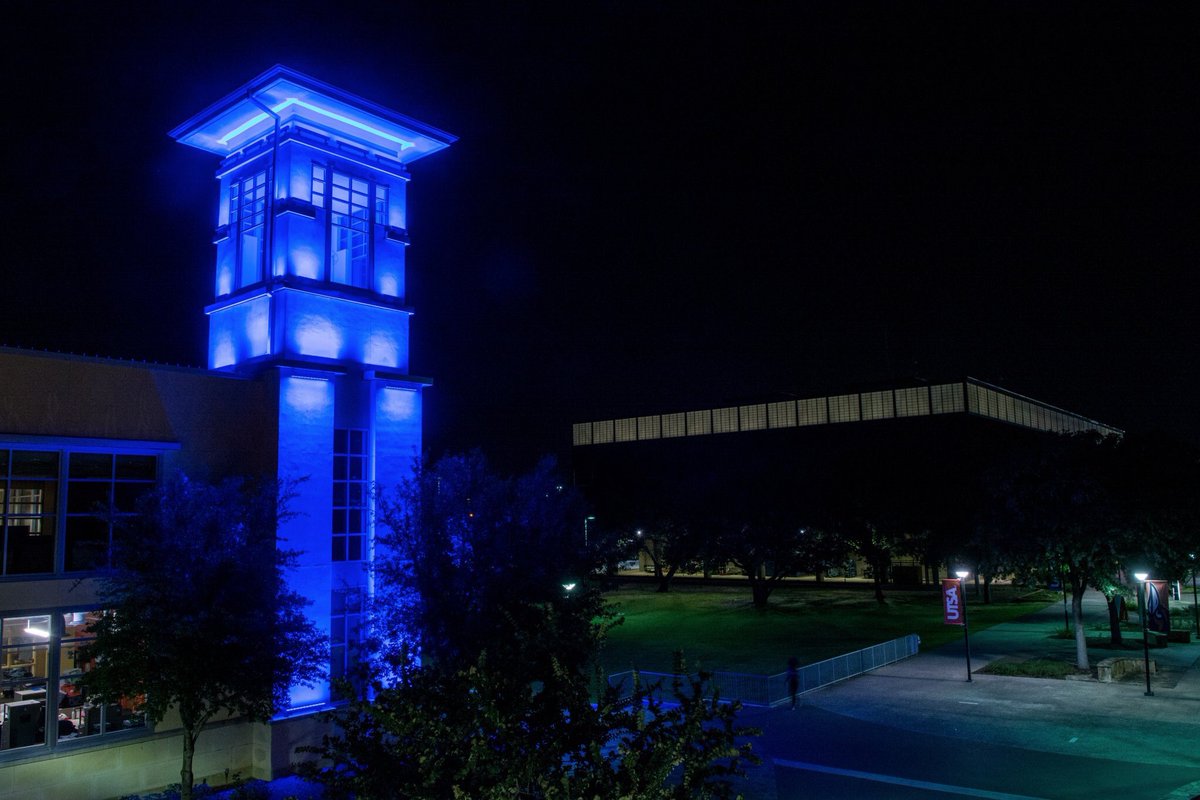 UTSA's tweet photo. Tonight, the Monuments and Student Union Tower lights are shining blue and white to celebrate our grads. The #UTSA alumni network is now up to more than 126,000. You make us proud, ‘Runners! #UTSAGrad18 https://t.co/RItVDiebMX