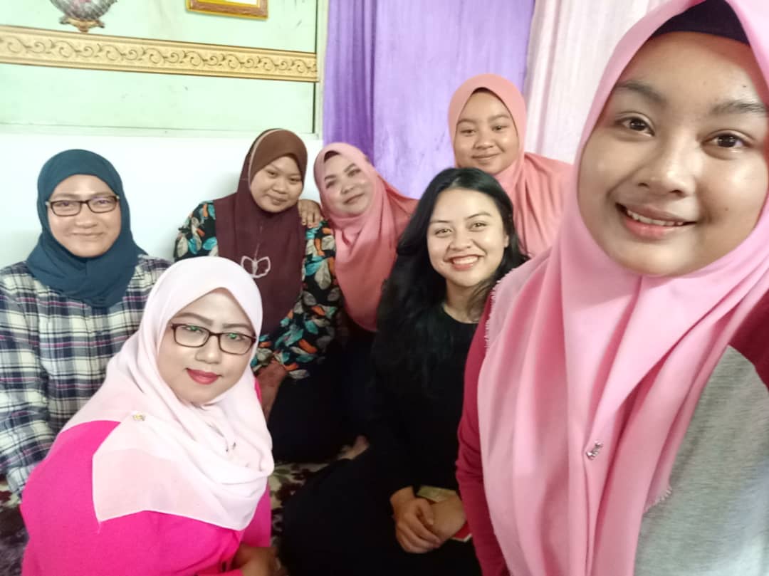 PKuale's tweet photo. PROGRAM SEMBANG SANTAI PUTERI PEDULI
--------------------------------------------------------
Tarikh : 16 Disember 2018 
Ketua Puteri bersama AJK Bahagian Kuala Kangsar menghadiri Program Sembang Santai Puteri Umno Cawangan Talang Hilir dan beramah mesra dgn ahli puteri yang baru https://t.co/Jm4jSSH944