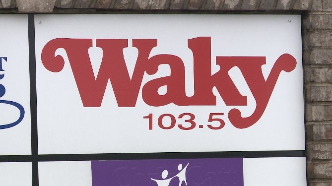 KCCINews's tweet image. Kentucky radio station shows support for 'Baby, It's Cold Outside' bit.ly/2STGHbz