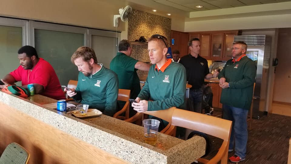 gtower02's tweet image. Thanks @Jaguars for the pre-game recognition! Thanks @fl_chuck for showing the #OL some extra love. Thanks @CS2SA for all the support. Thanks @Mandarin_hs_fb for a lifetime memory🏆🏈🐎‼️#StangGang #Ibelieve