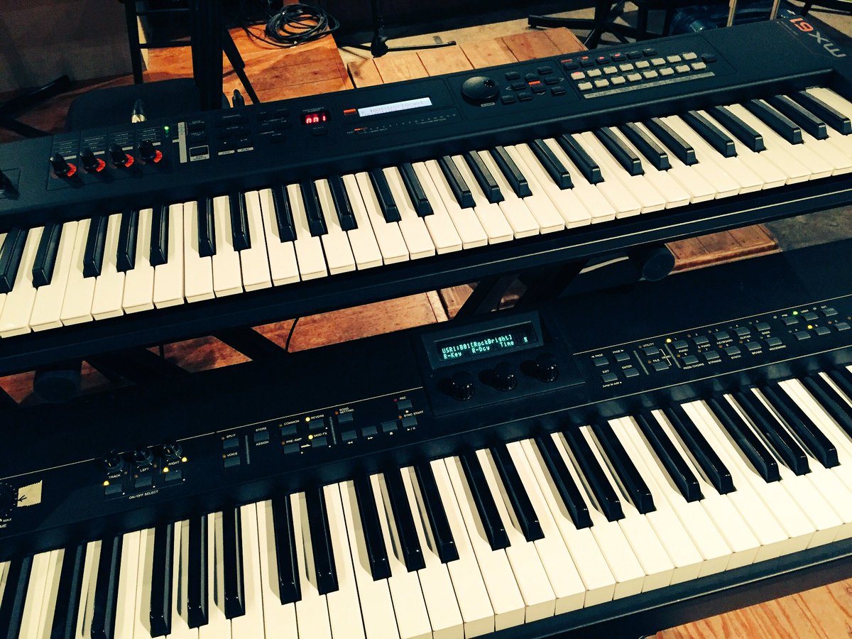 utatopiano's tweet image. GD2018から一夜明けての〜〜。泰ちゃんは名古屋、ケンボー、誇太ちゃんは東京へ、、、それぞれの道へ。僕は大阪に残り、とにかく篭って練習練習。。久しぶりにめったに弾くことのないシンセと格闘！！21日のzoocoさん大阪公演が楽しみ！！ #GD2018 #zooco