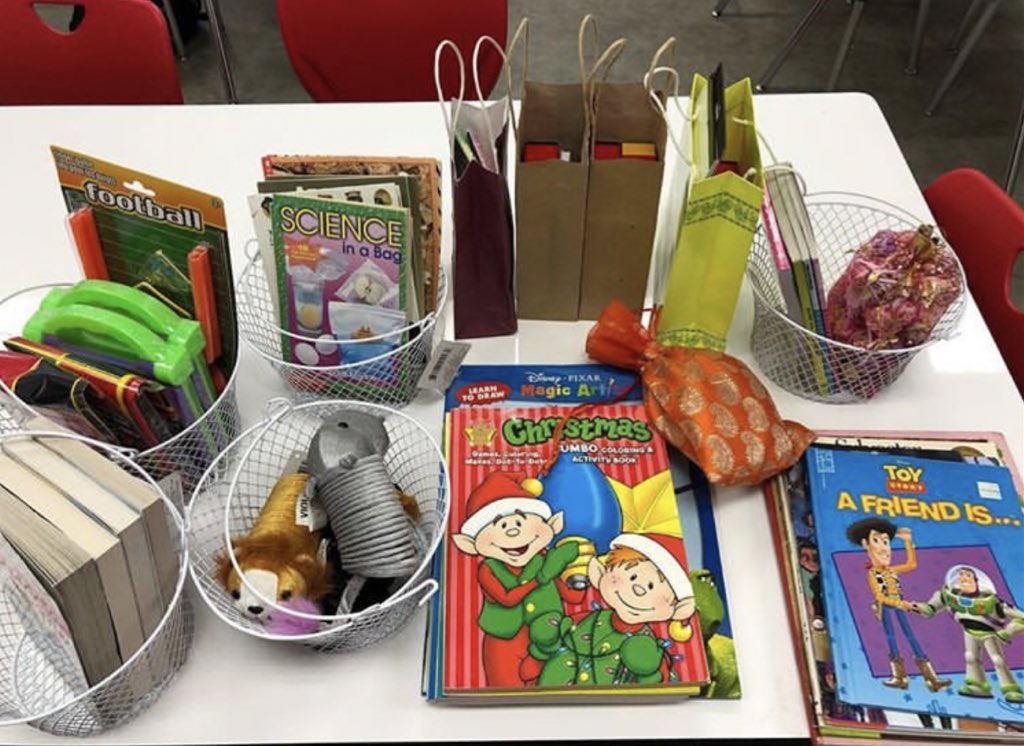 clearbrookhosa's tweet photo. What a great turnout! Thank you to all HOSA members who donated items for our MD Anderson Pediatric Cancer Center donation drive! It warms our hearts to have such generous and kind members who are helping make a difference! https://t.co/l4E3zqHsAh